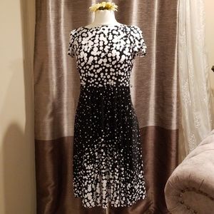 Black and white capped sleeve dress, size 6